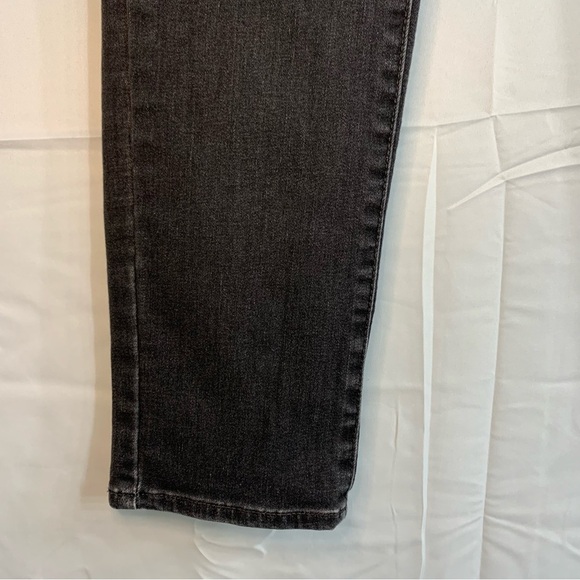 Levi Strauss 311 Shaping Skinny Black Denim Jeans, size 33 - Picture 7 of 16